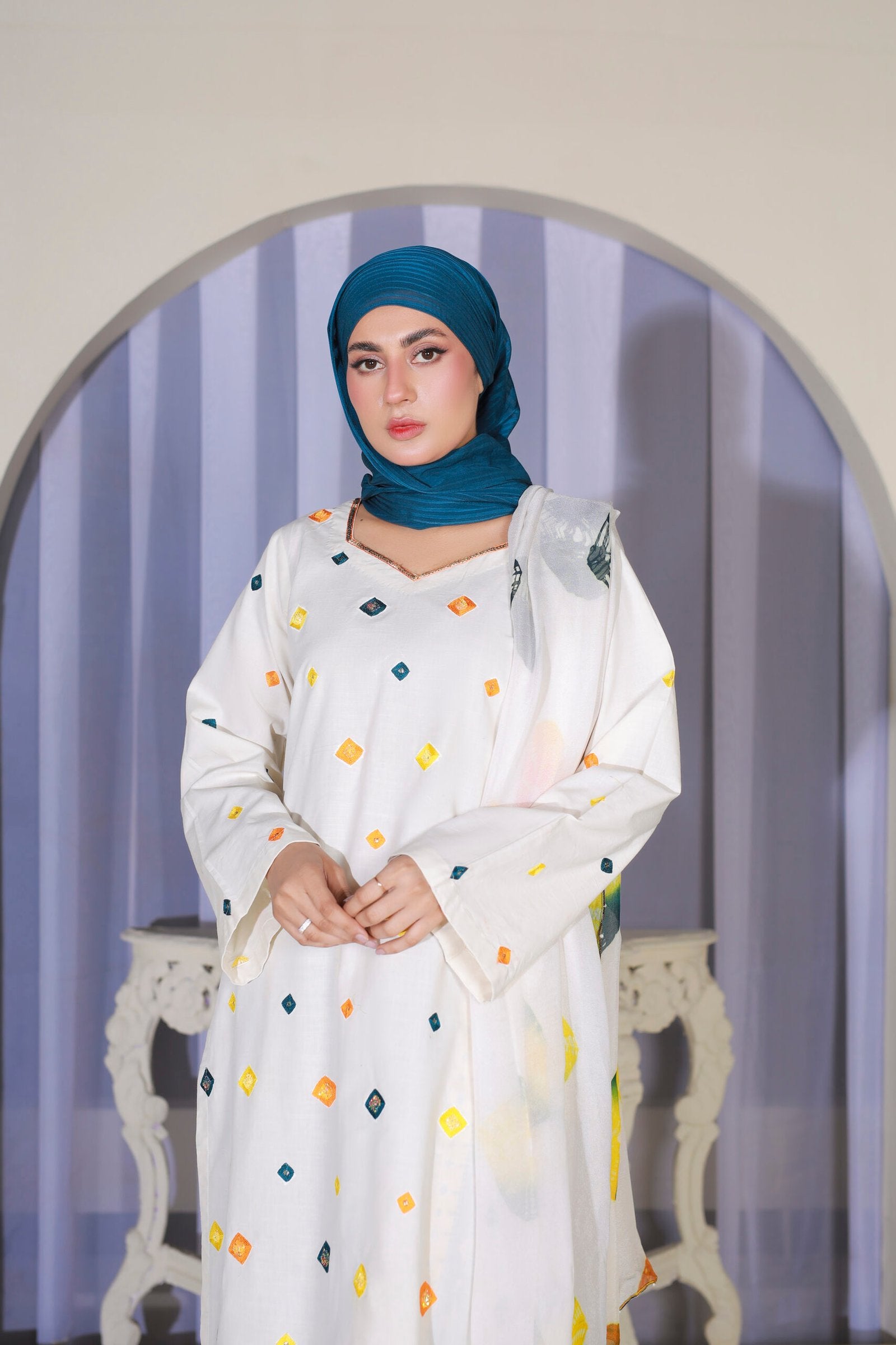 Off-White Lawn 3PC Suit with Printed Trouser & Dupatta