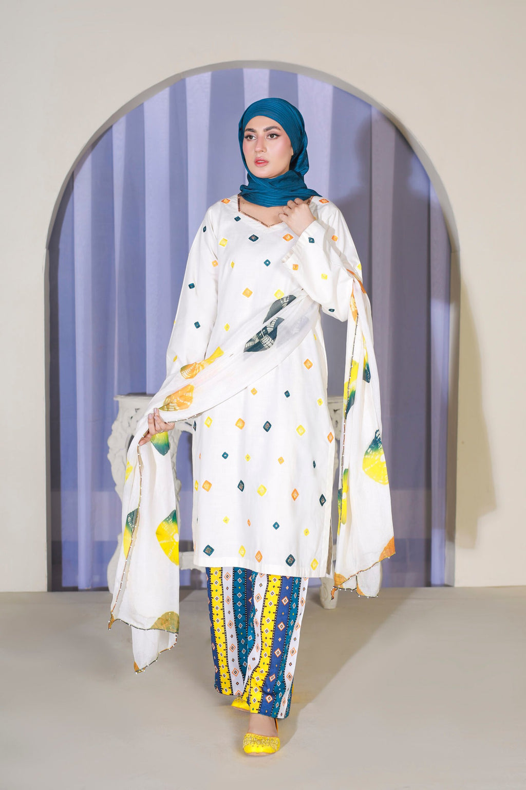 Off-White Lawn 3PC Suit with Printed Trouser & Dupatta