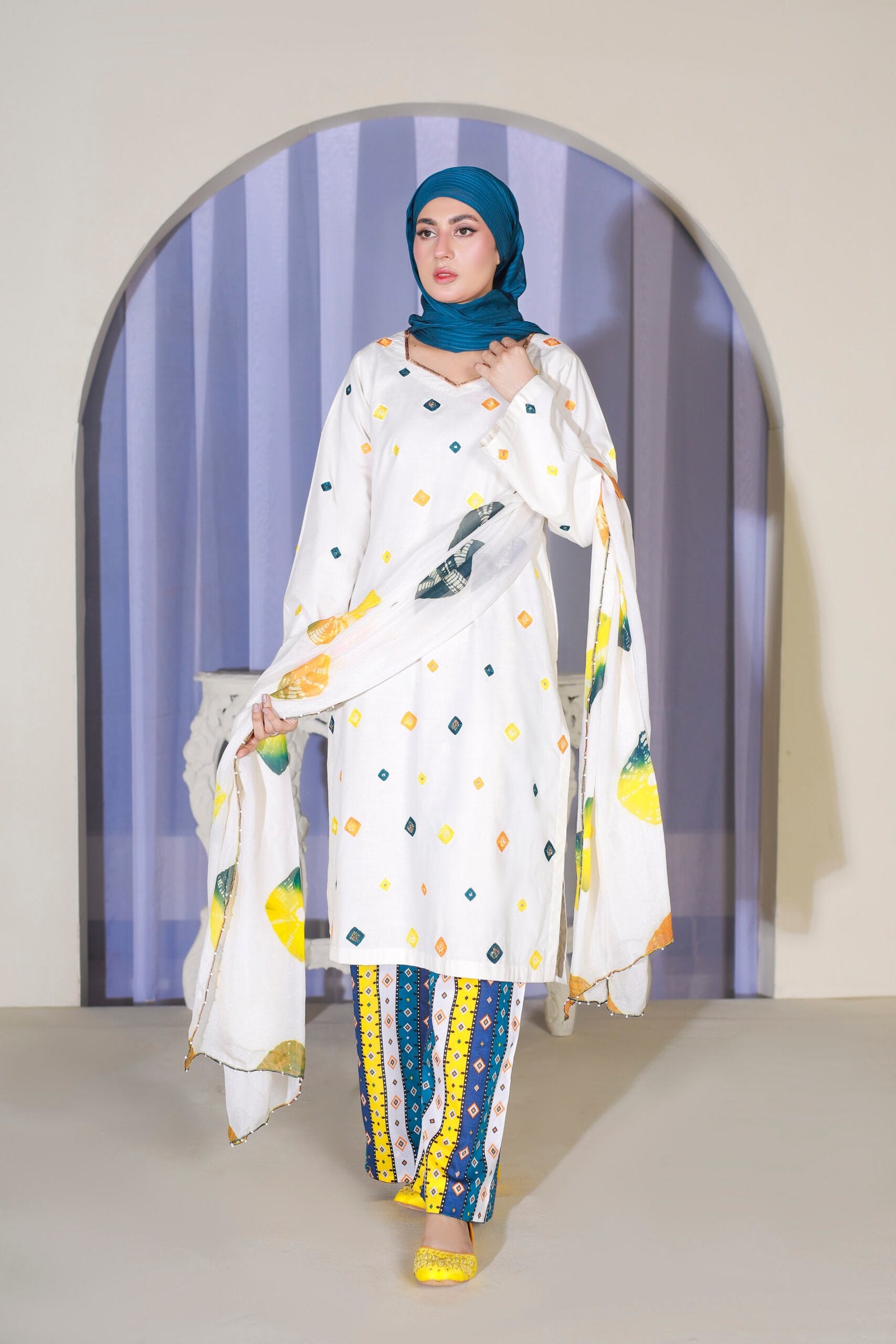 Off-White Lawn 3PC Suit with Printed Trouser & Dupatta