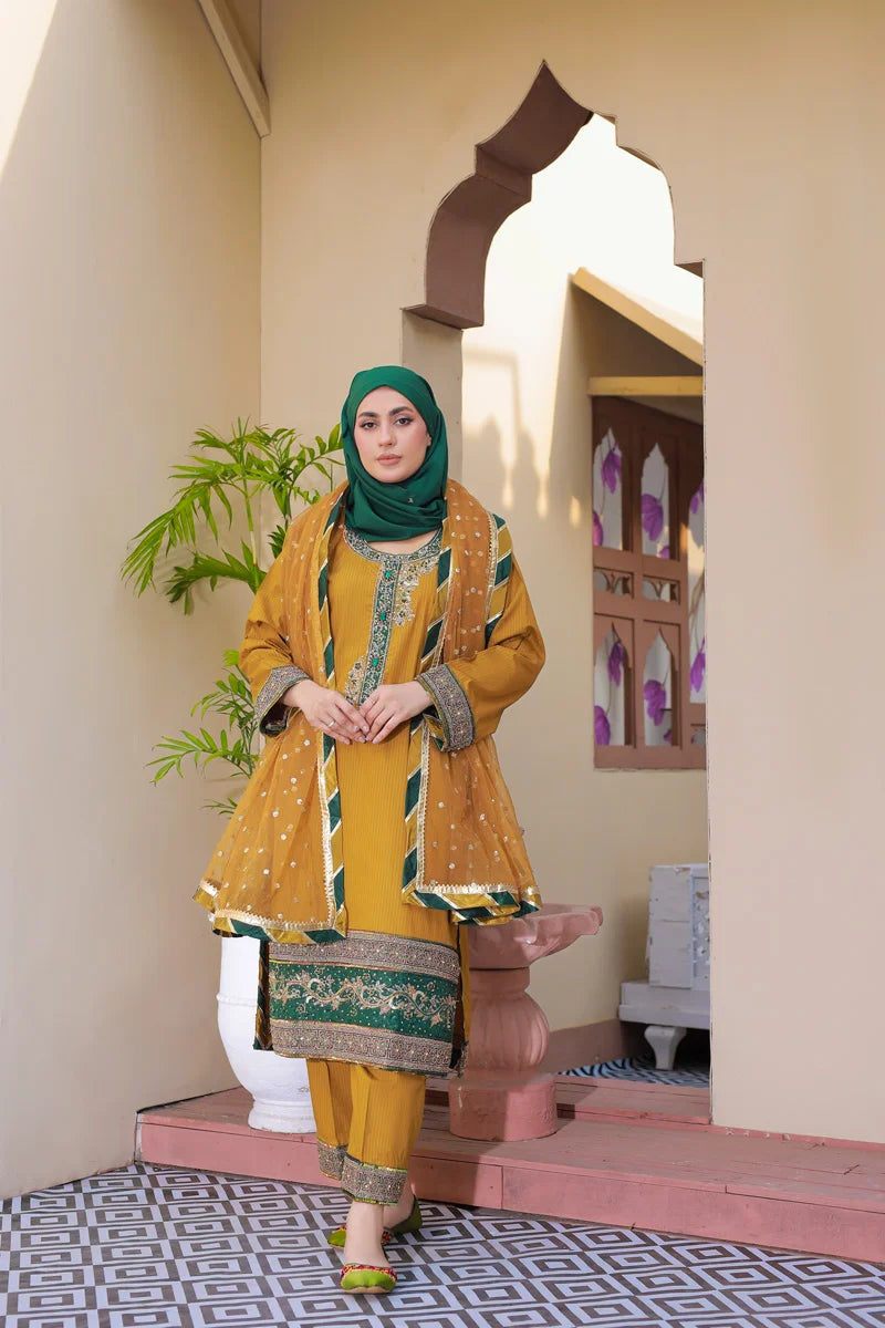 Golden Zest Ensemble by Bint-e-Habib - Rang-e-Noor Summer Collection 26 image 1